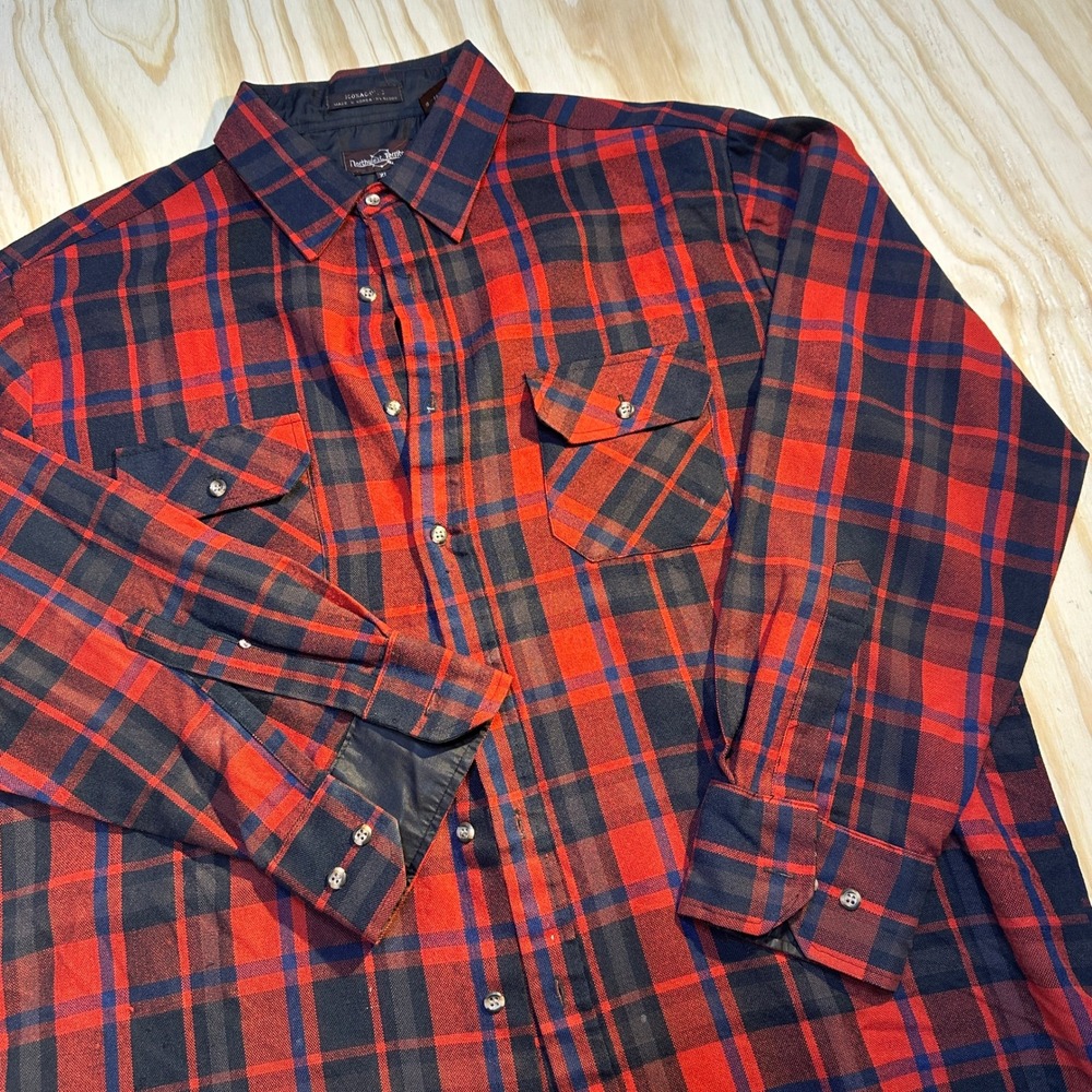 Northwest Territory Mens XL Red Black Plaid Flannel Button Up Shirt Vintage Dist